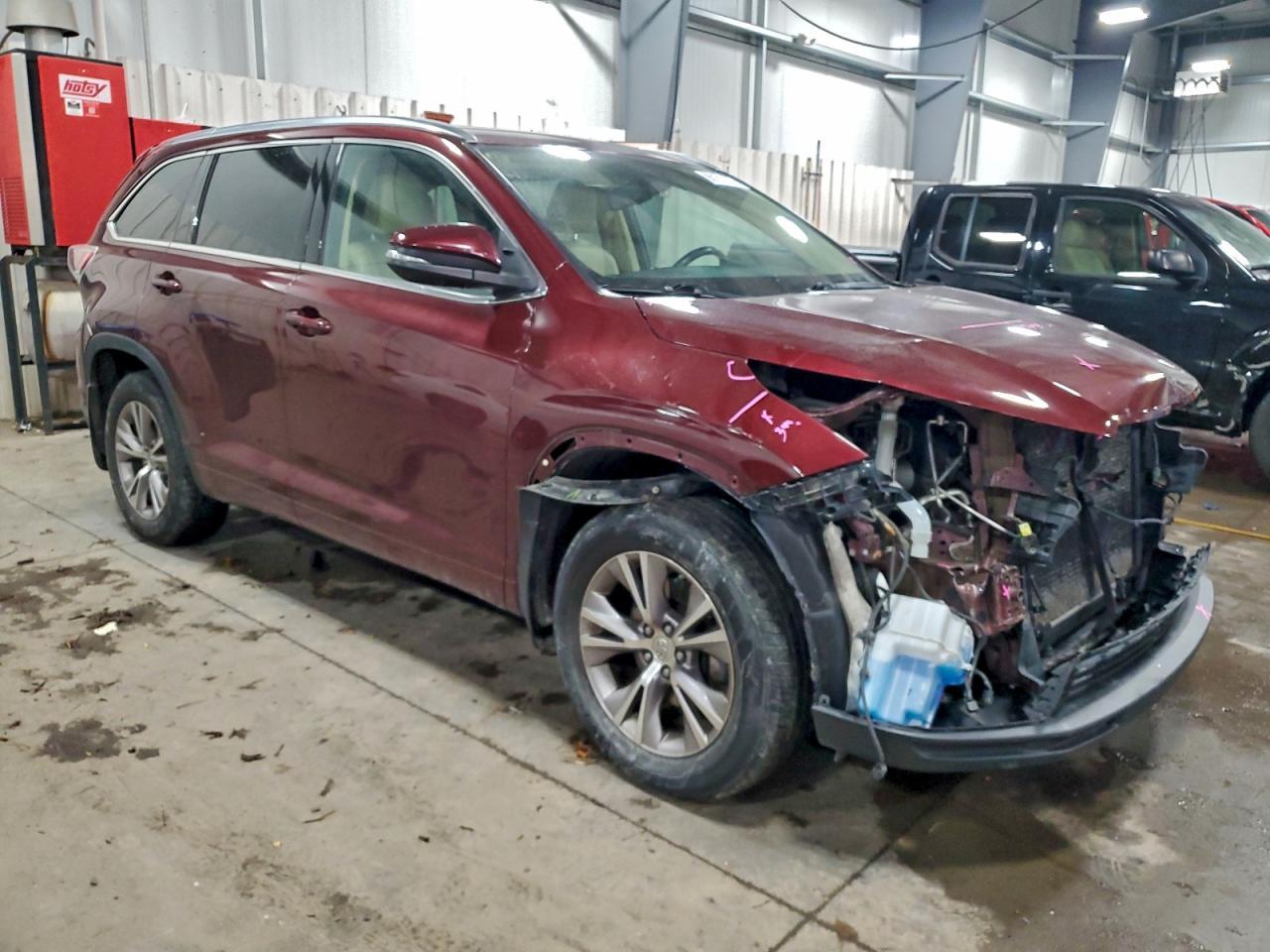 2015 TOYOTA HIGHLANDER