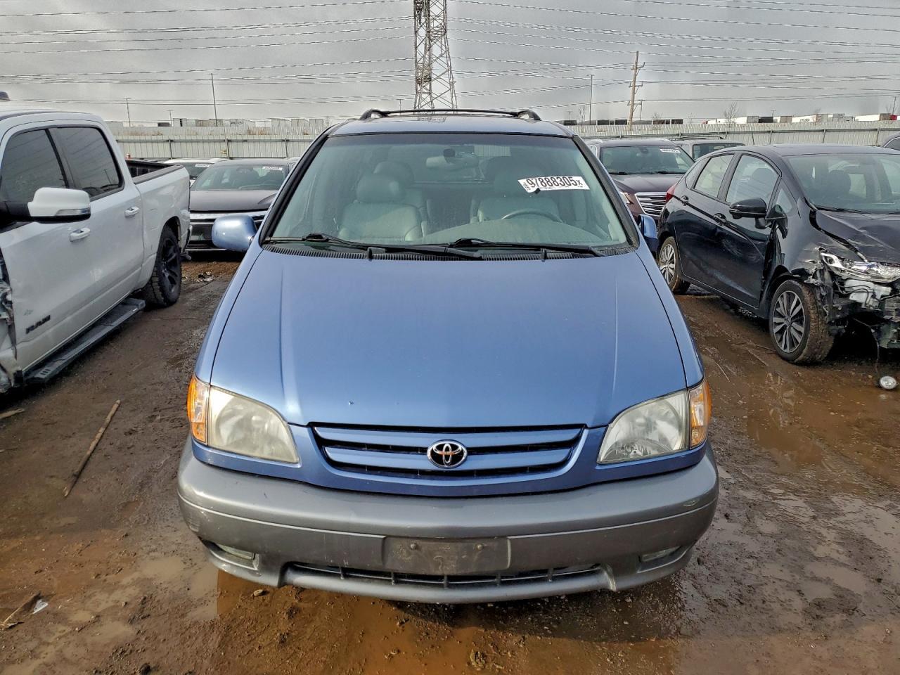 2002 TOYOTA SIENNA