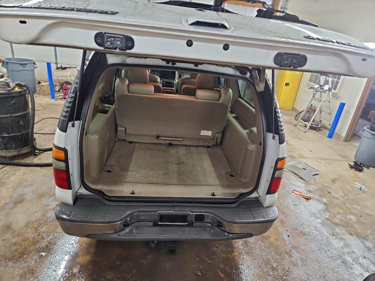 2005 CHEVROLET Suburban