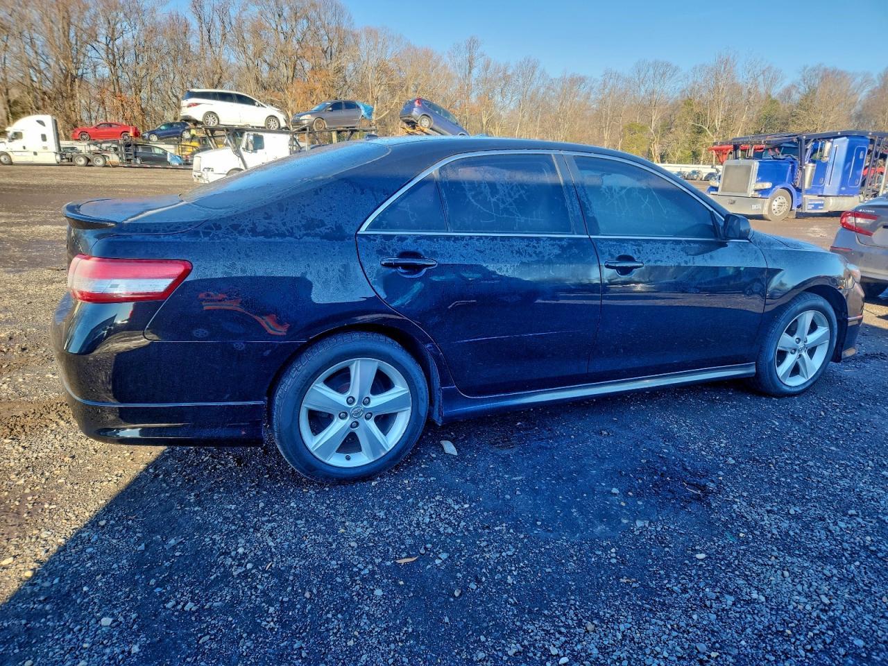 2011 TOYOTA CAMRY