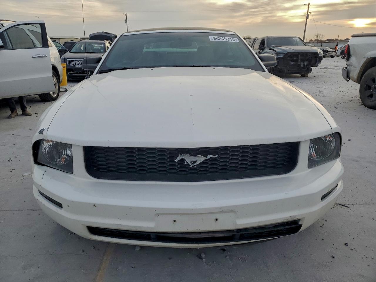 2005 FORD MUSTANG