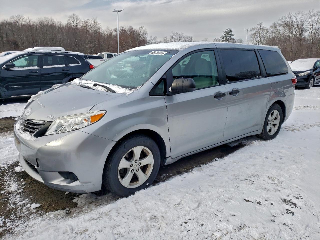 2017 TOYOTA SIENNA