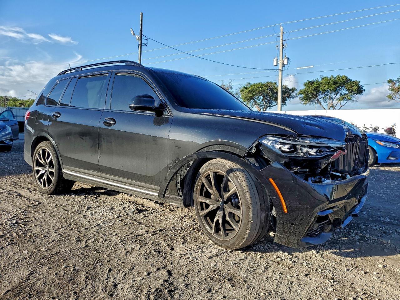 2021 BMW X7