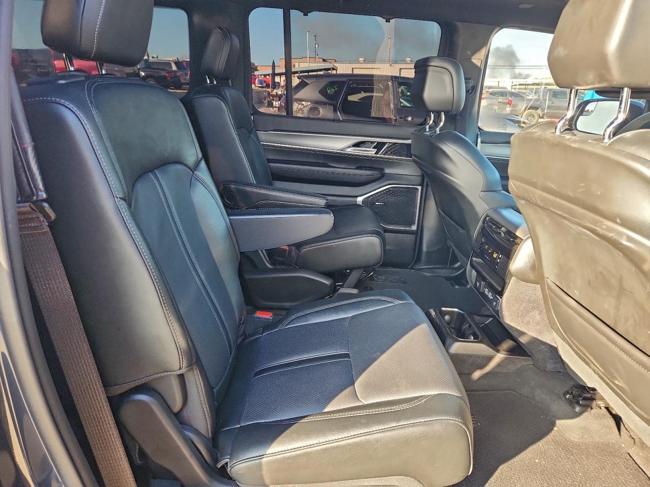 2024 JEEP Wagoneer
