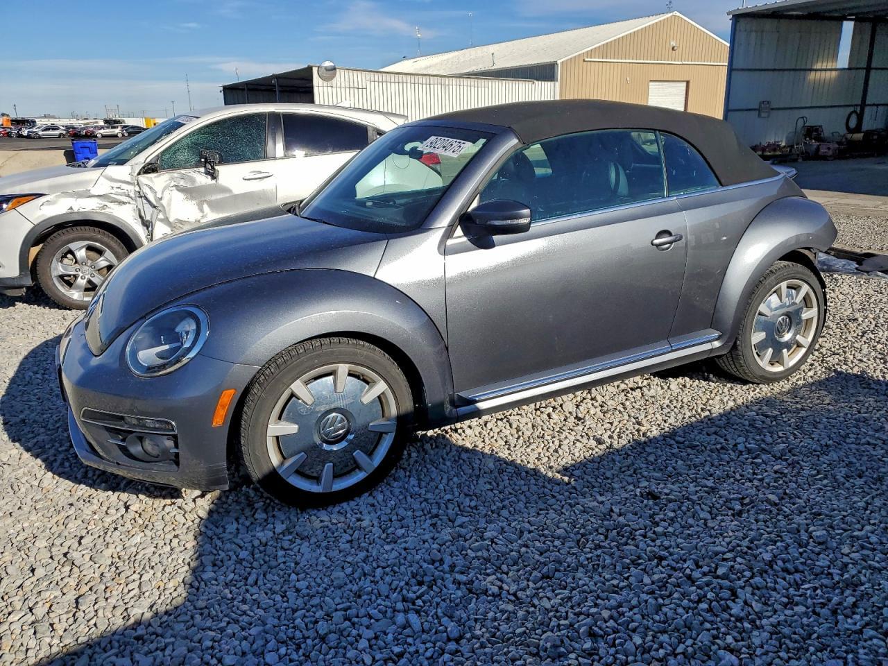 2019 VOLKSWAGEN Beetle