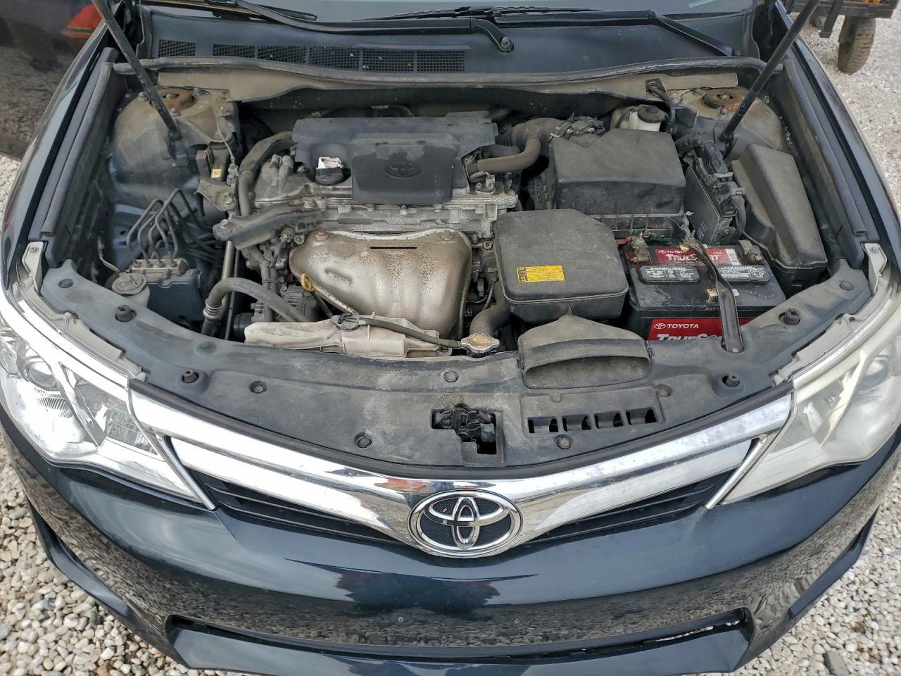 2014 TOYOTA CAMRY