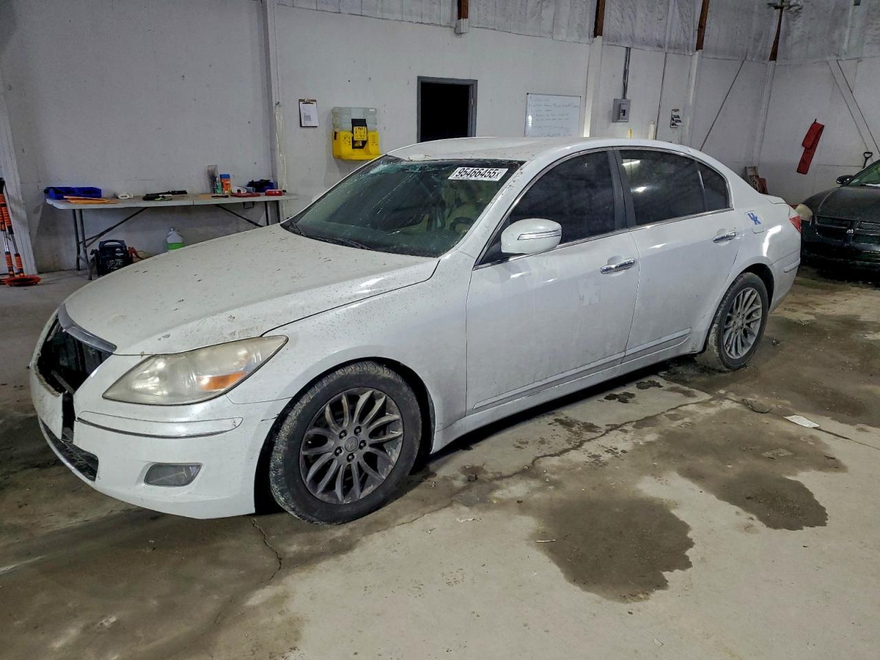 2011 HYUNDAI GENESIS