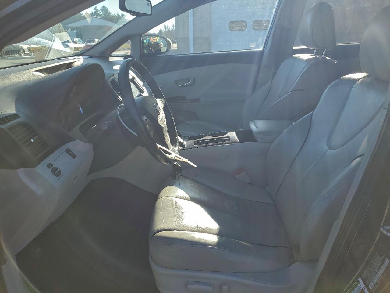 2011 TOYOTA VENZA