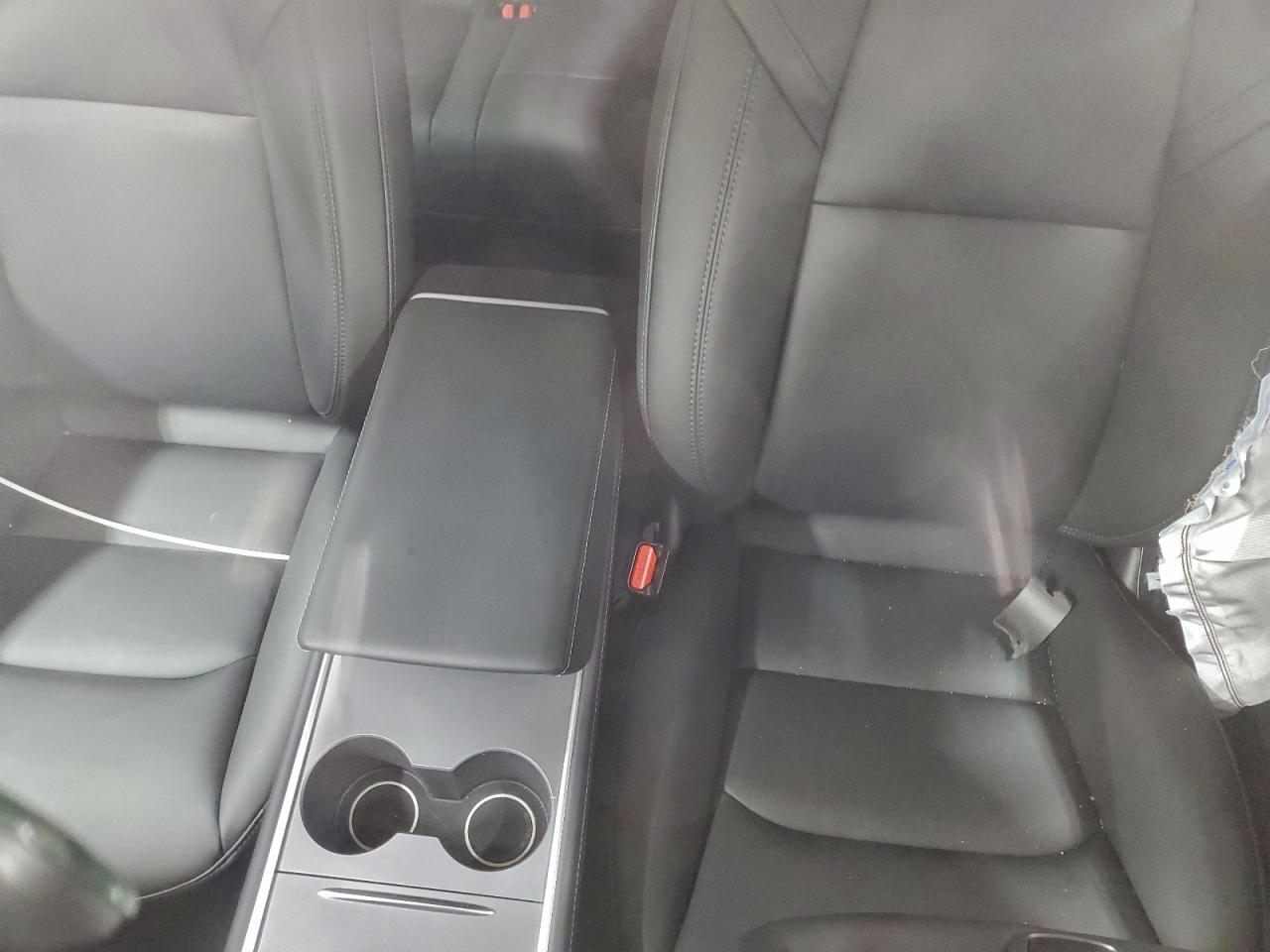2025 TESLA MODEL Y