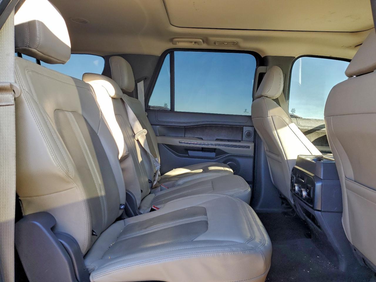 2021 FORD Expedition