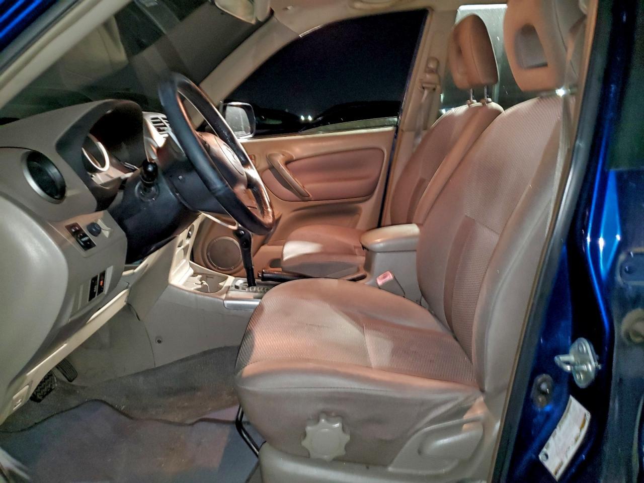 2004 TOYOTA RAV4