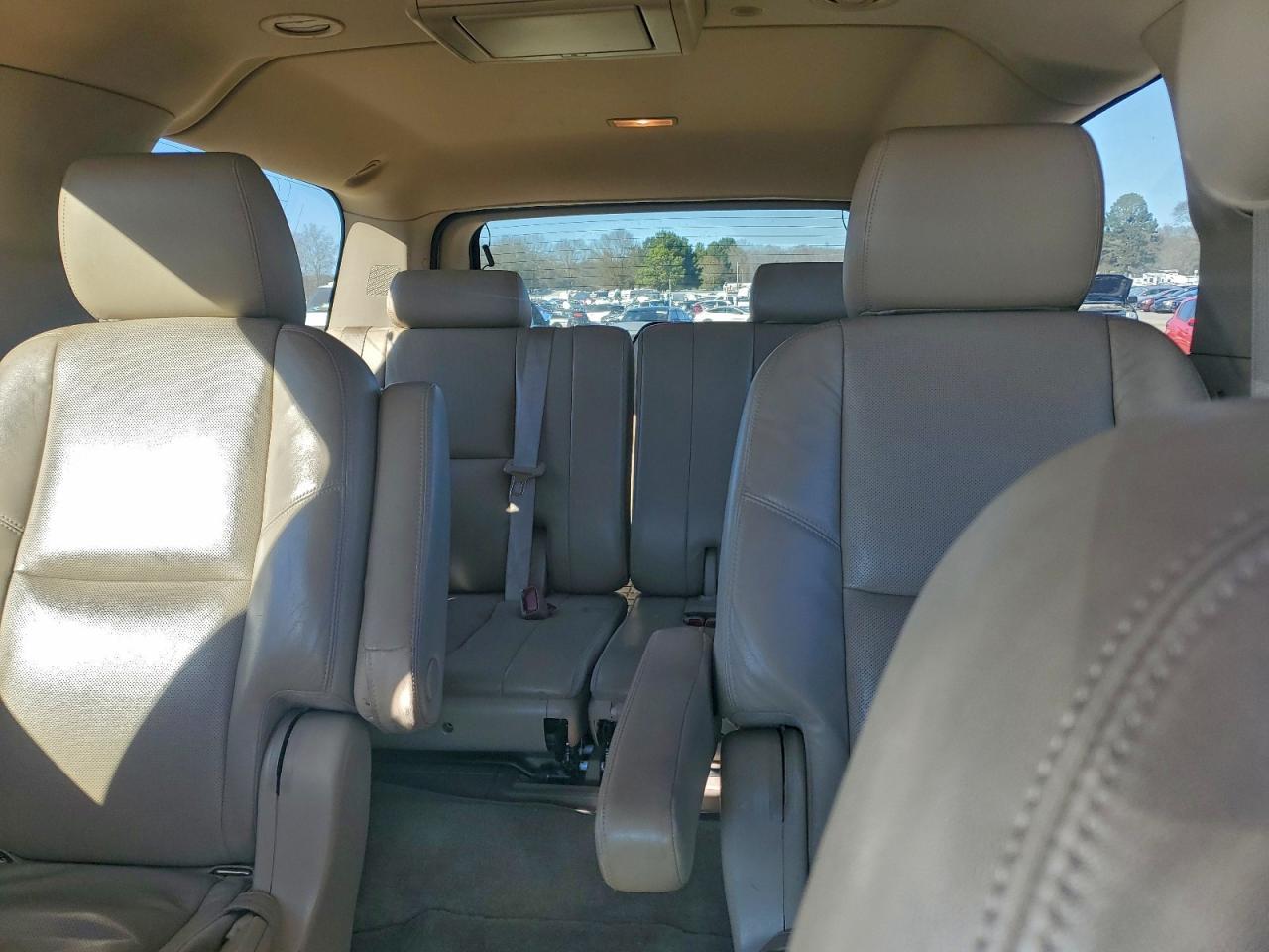 2011 CADILLAC Escalade ESV
