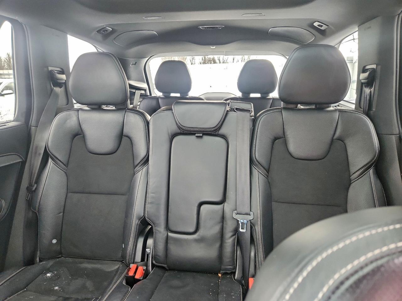 2019 VOLVO XC90