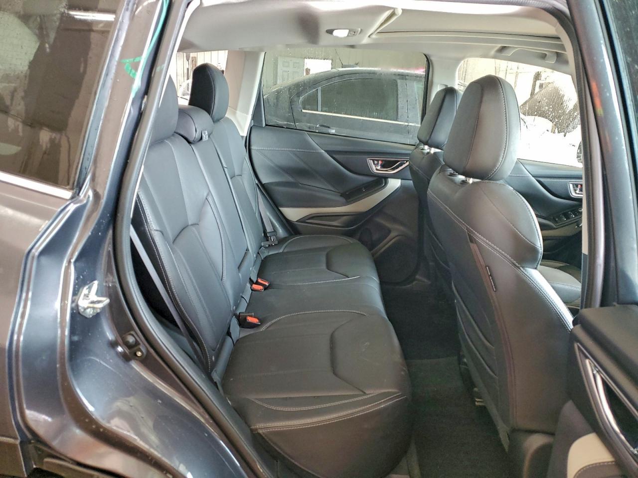 2022 SUBARU FORESTER