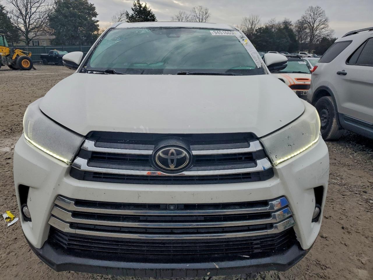 2017 TOYOTA HIGHLANDER