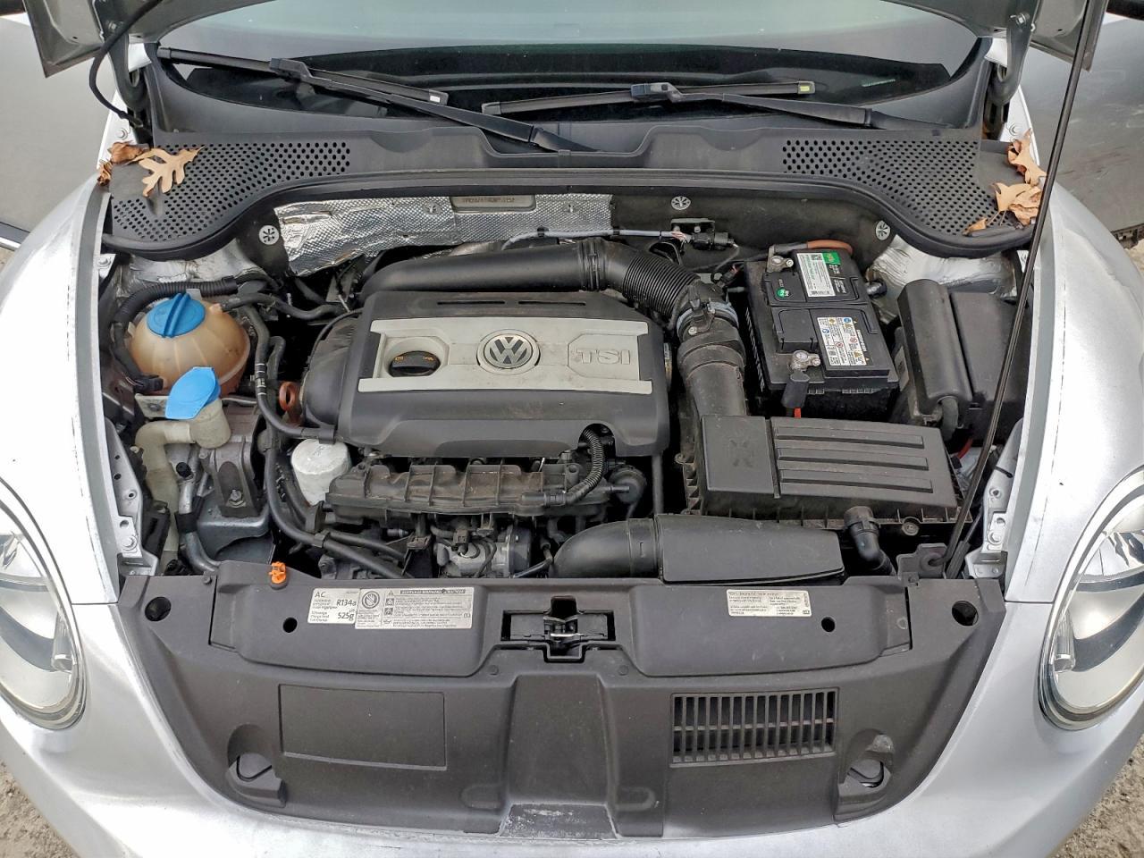 2012 VOLKSWAGEN Beetle