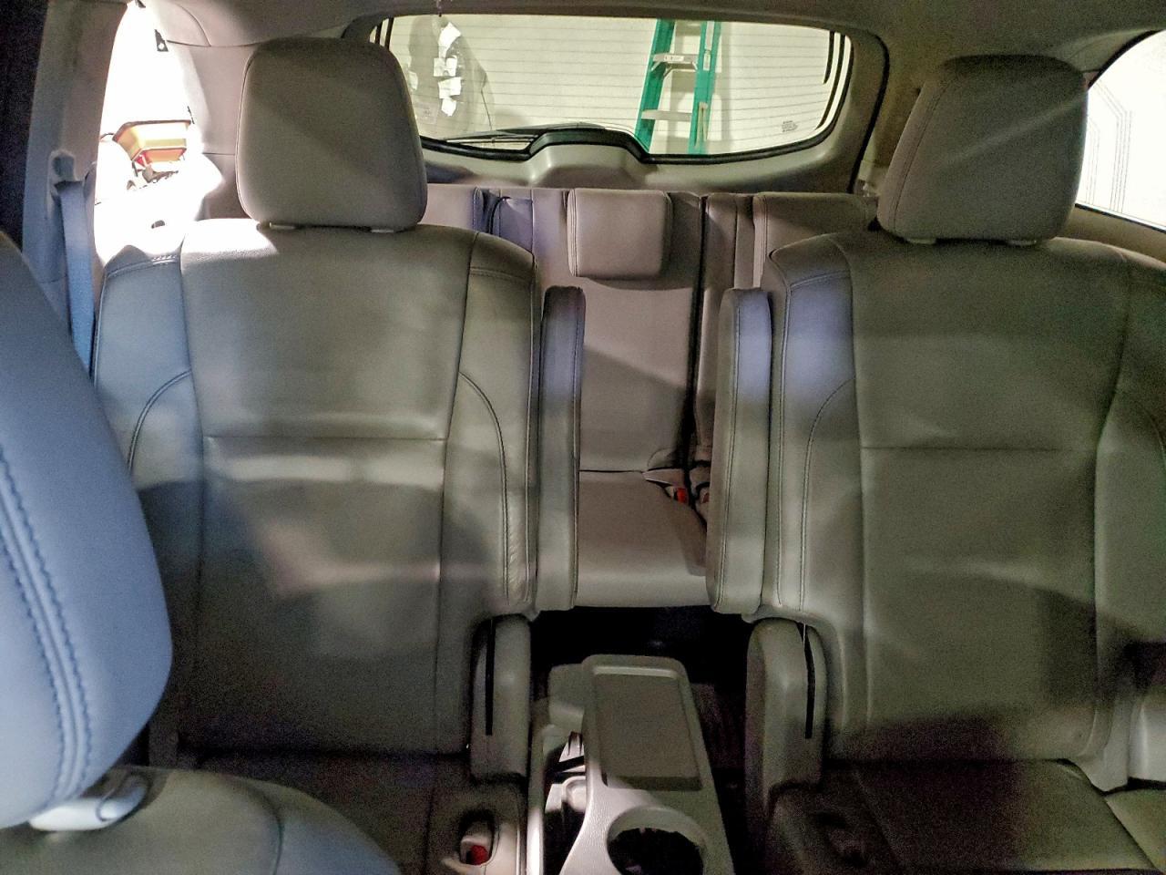 2016 TOYOTA HIGHLANDER