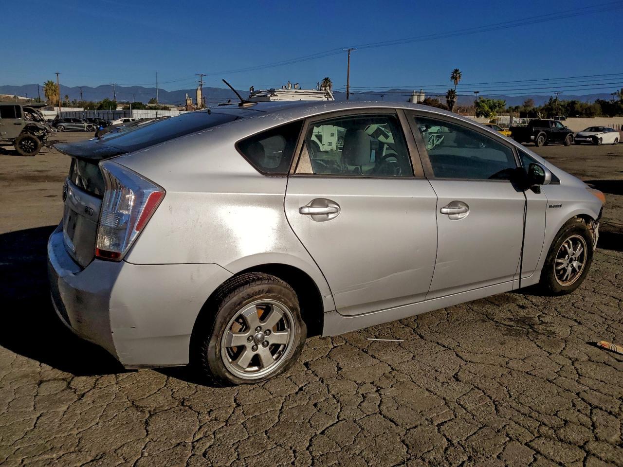 2011 TOYOTA PRIUS