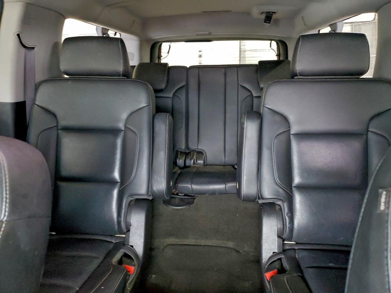 2016 CHEVROLET Suburban