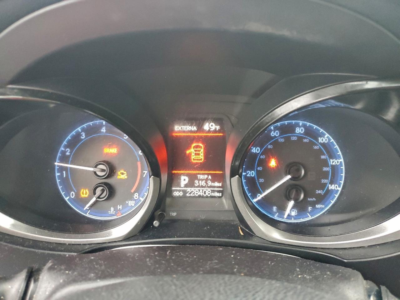 2015 TOYOTA COROLLA