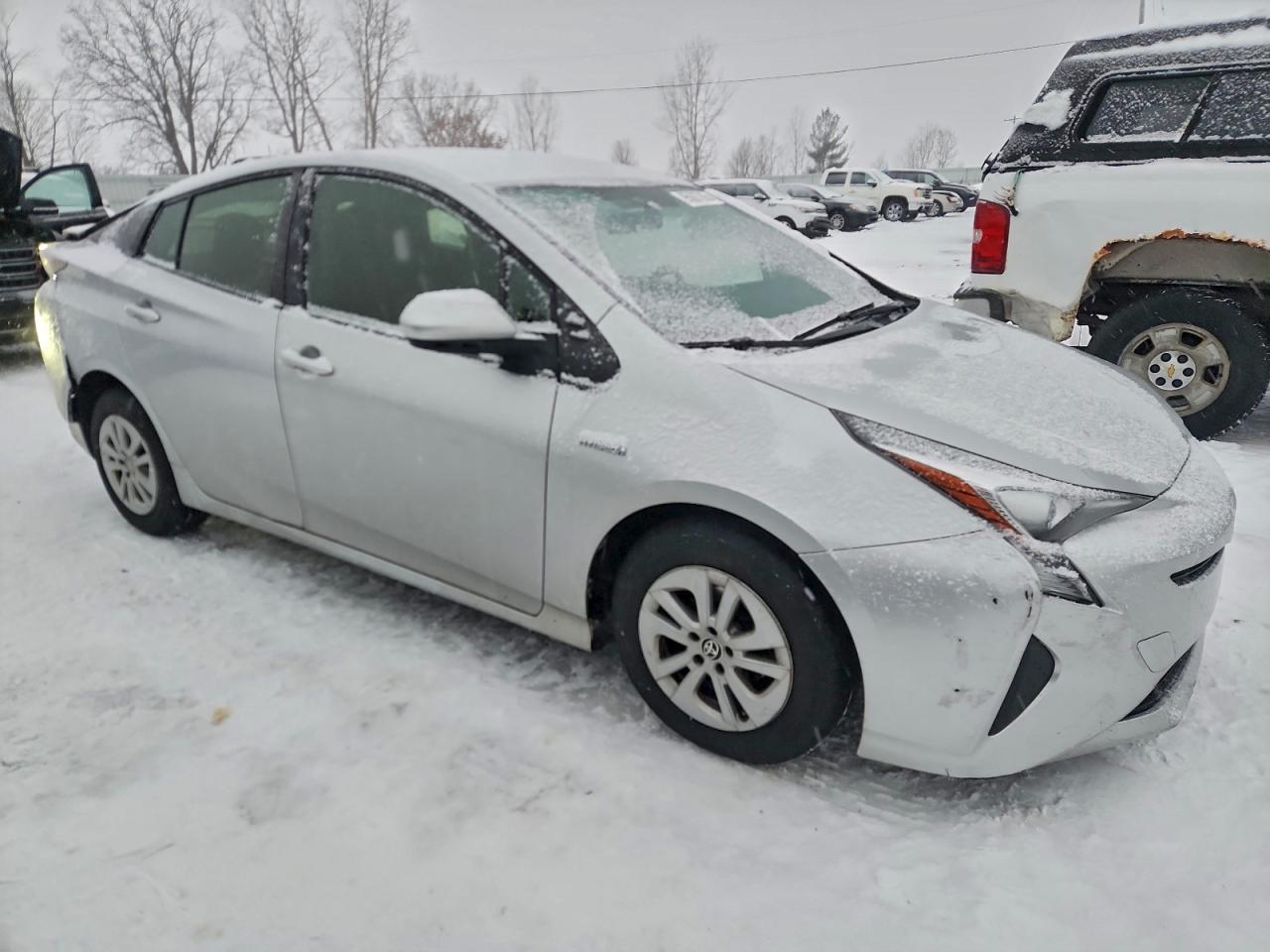 2016 TOYOTA PRIUS