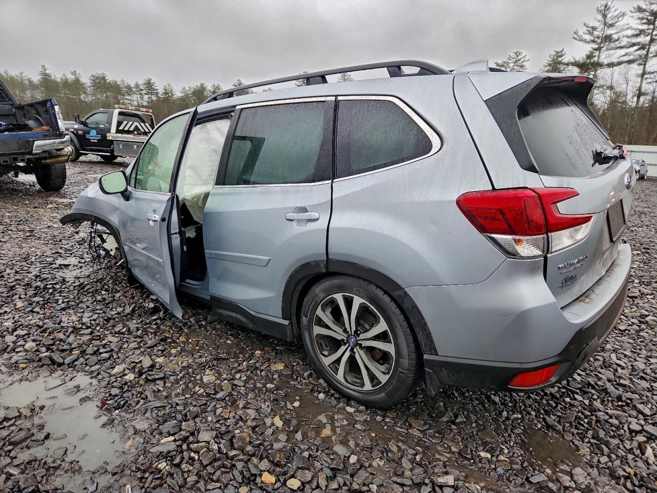 2023 SUBARU FORESTER