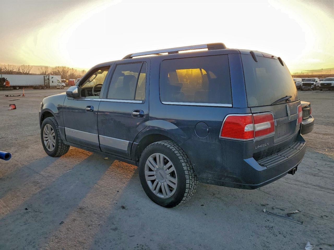 2013 LINCOLN Navigator