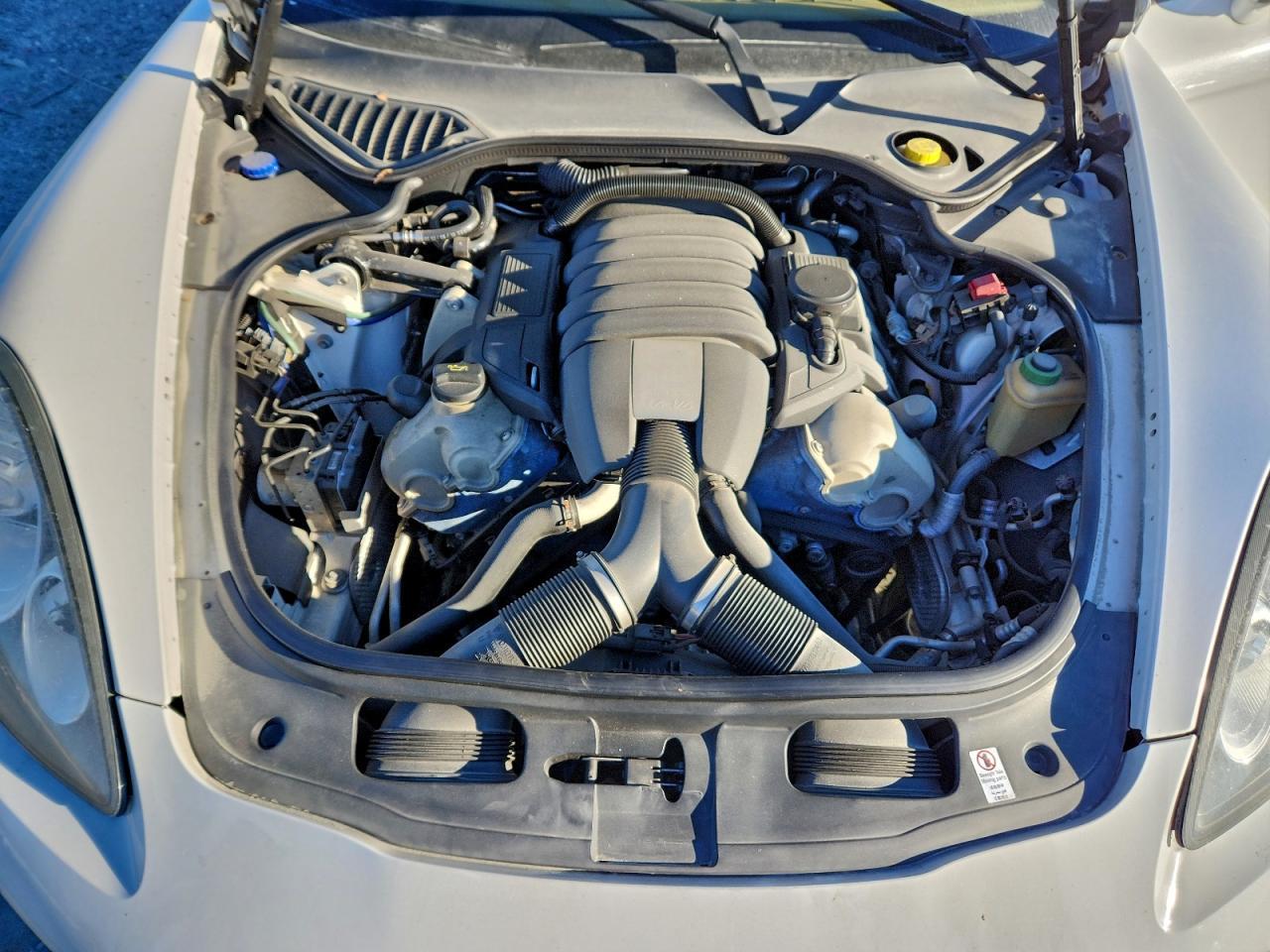 2011 PORSCHE Panamera