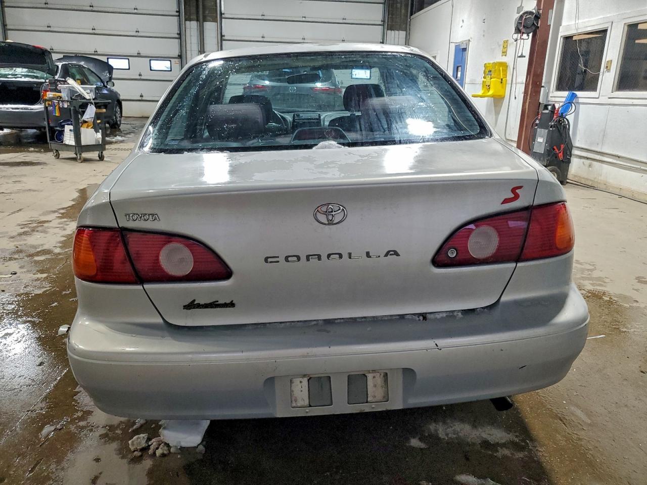 2001 TOYOTA COROLLA