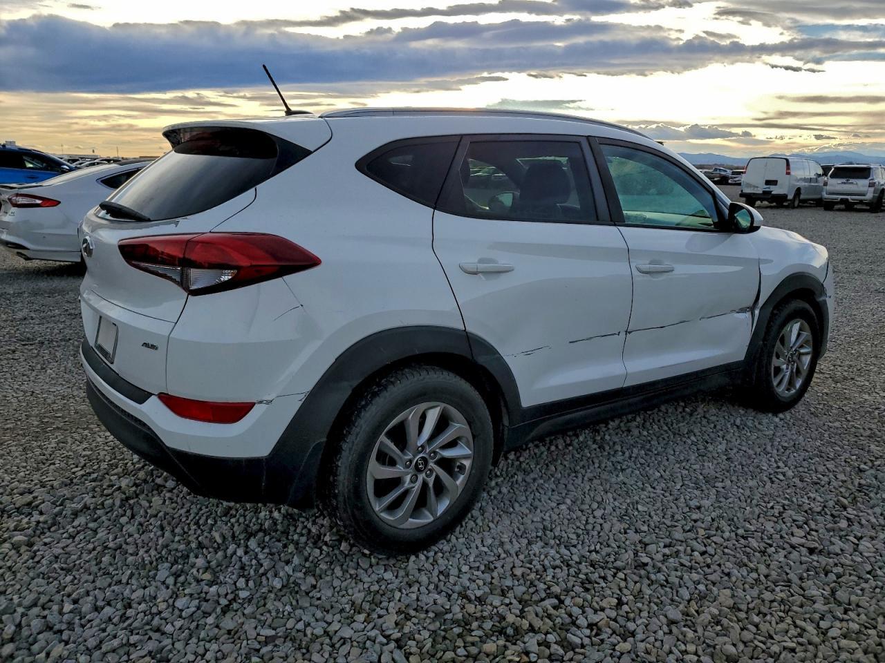 2016 HYUNDAI TUCSON