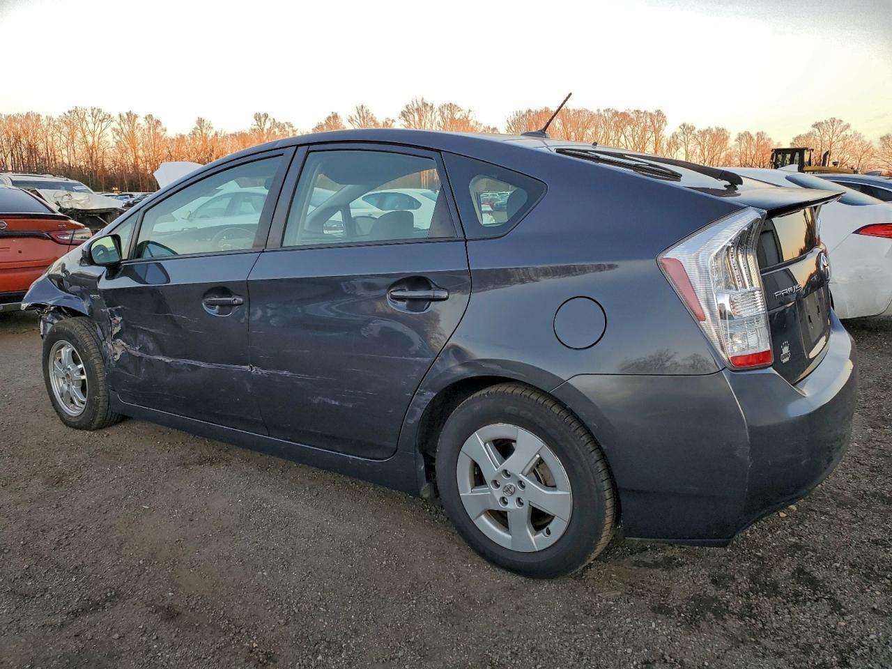 2011 TOYOTA PRIUS