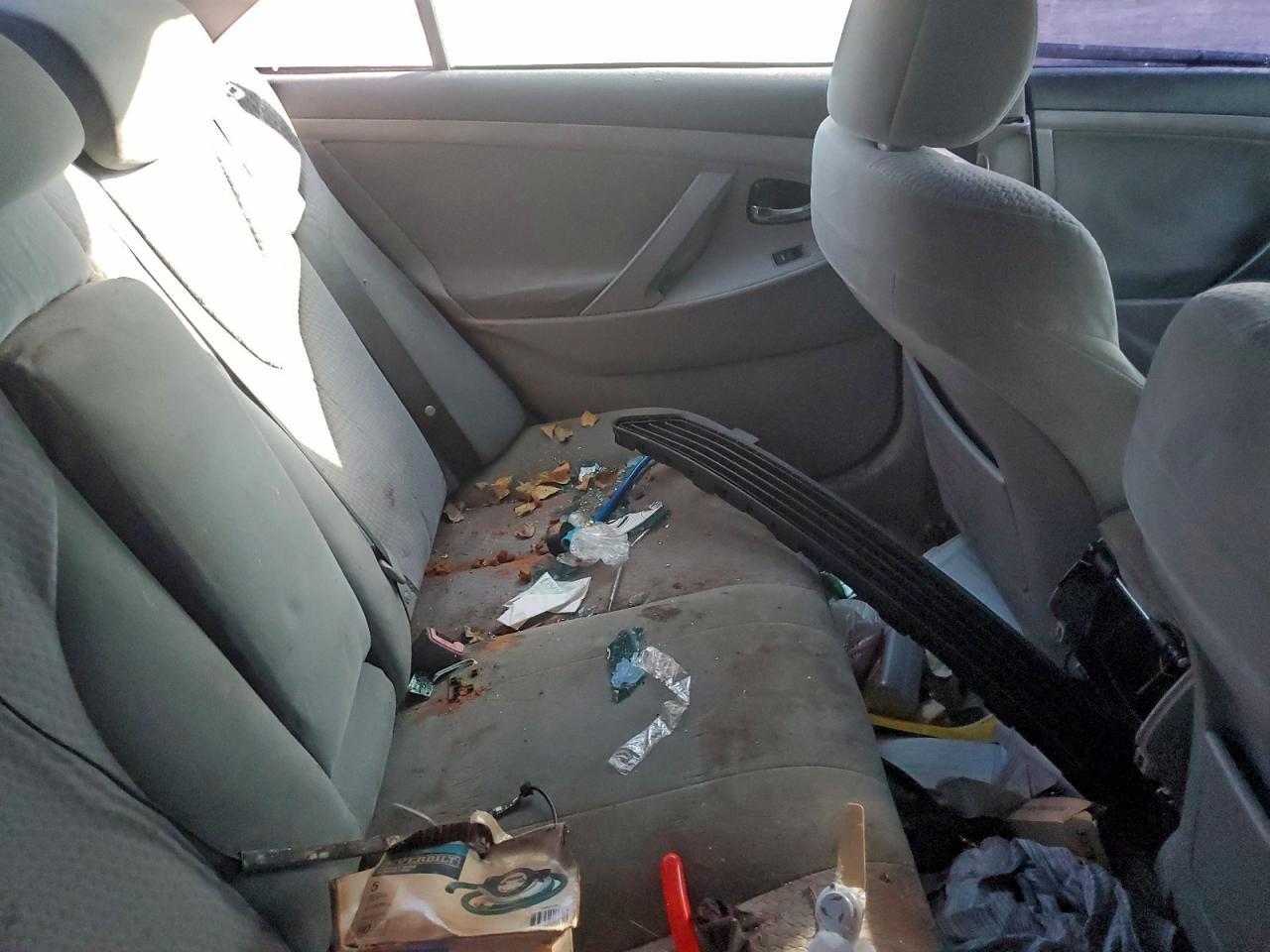 2010 TOYOTA CAMRY