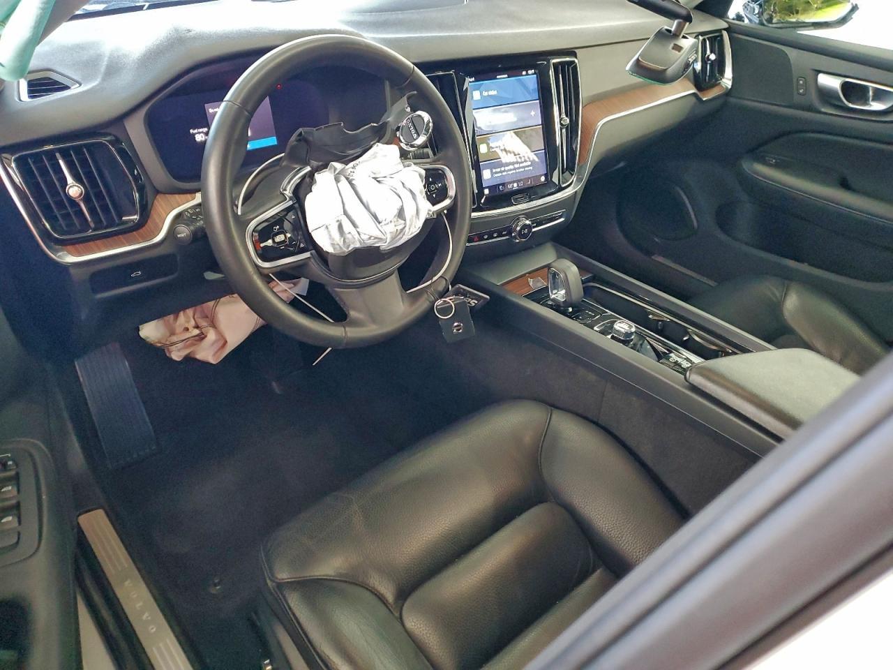 2024 VOLVO S60