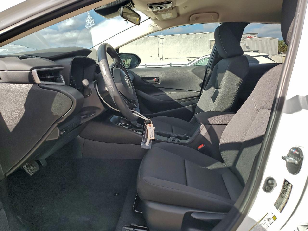 2025 TOYOTA COROLLA