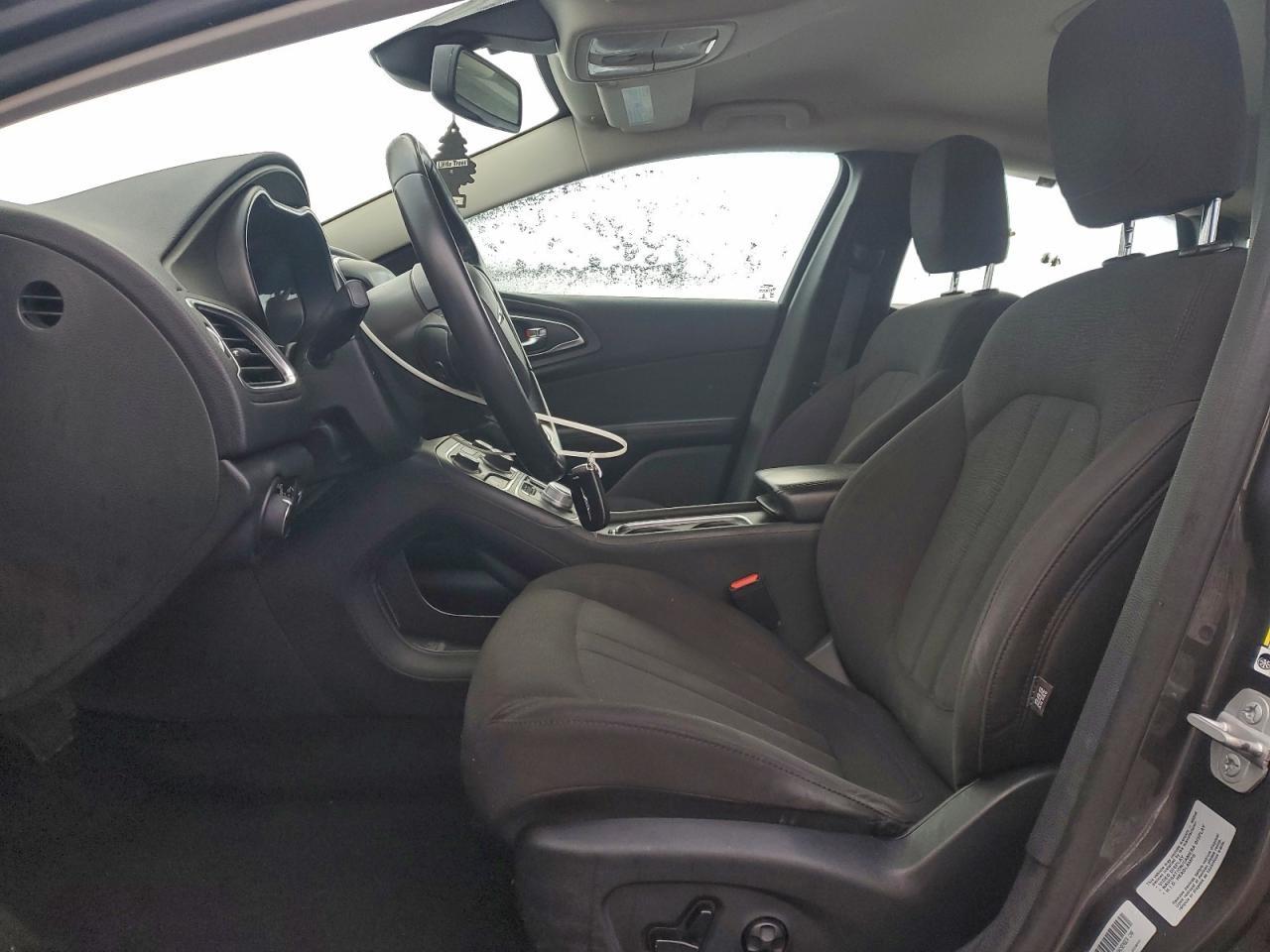 2015 CHRYSLER 200