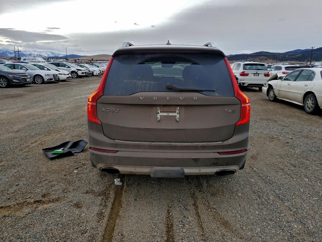 2016 VOLVO XC90