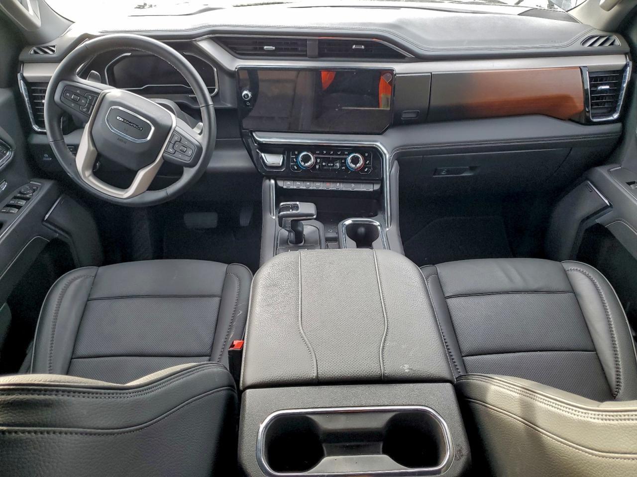 2025 GMC Sierra