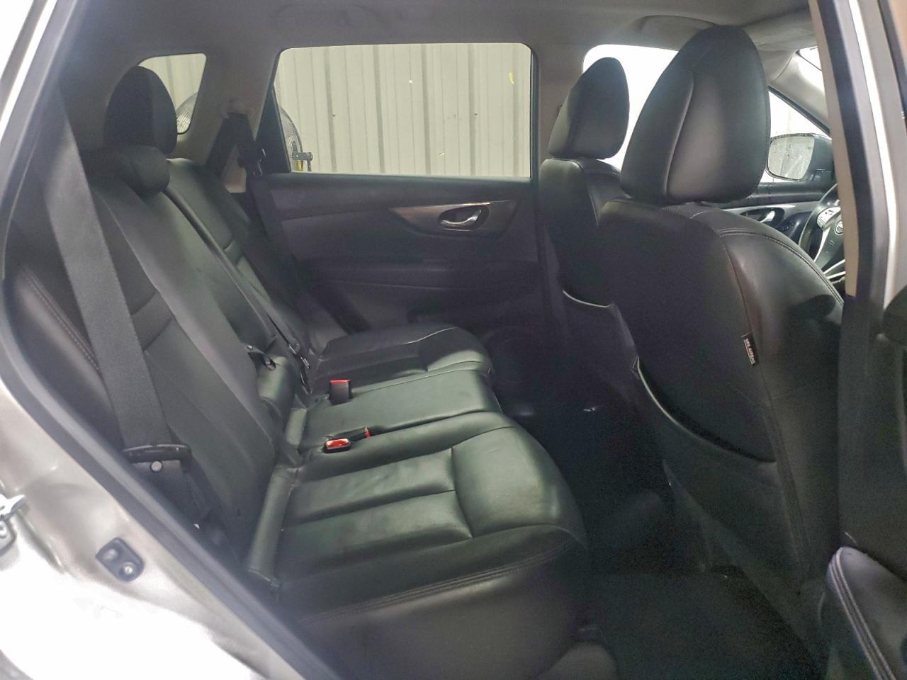 2015 NISSAN ROGUE