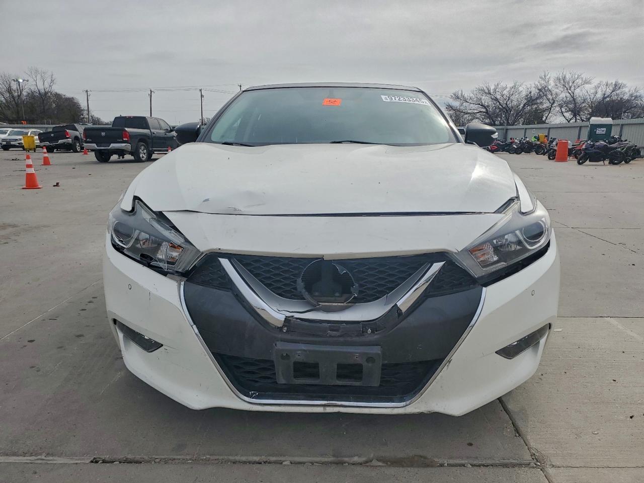 2017 NISSAN Maxima
