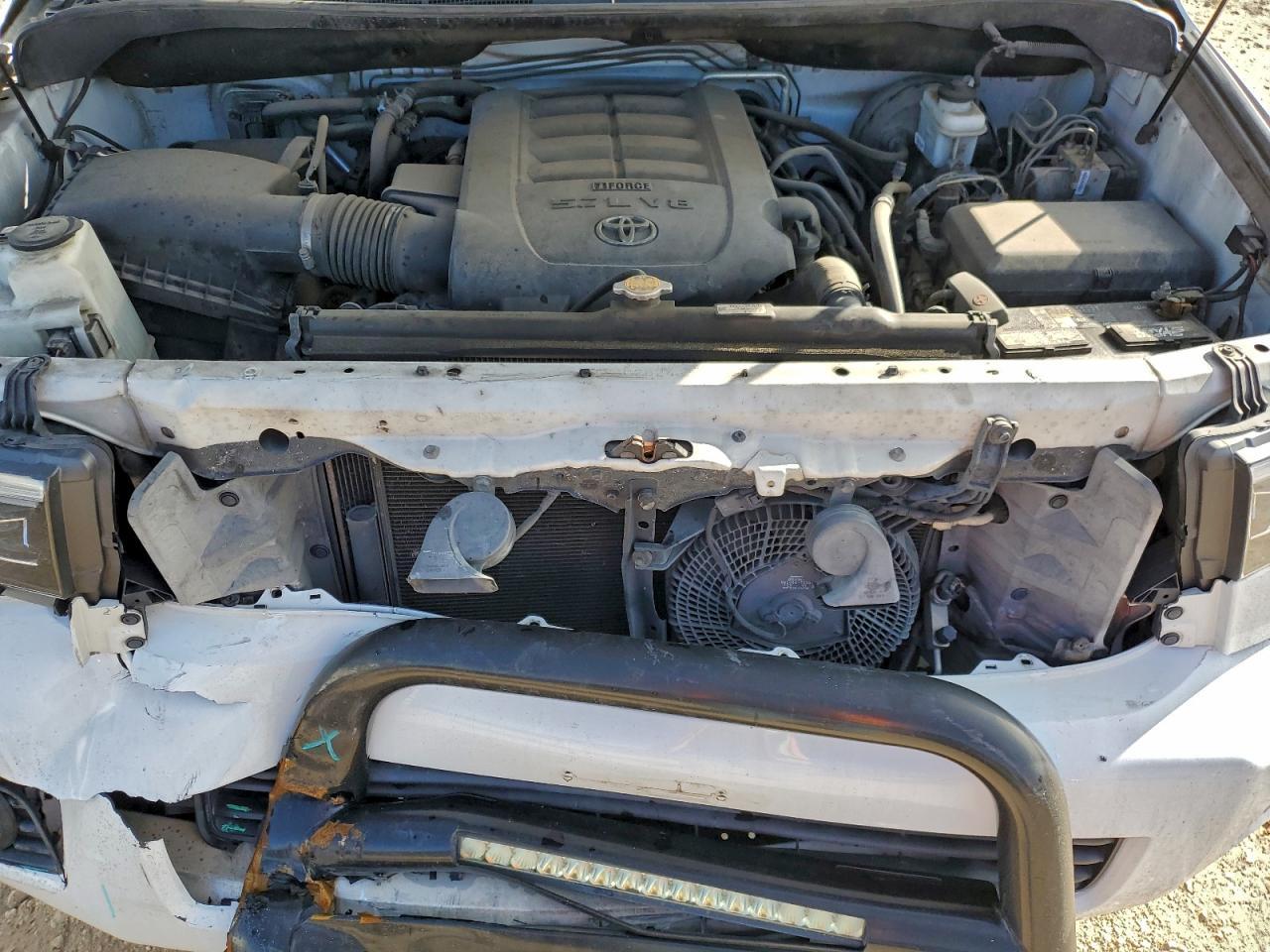 2014 TOYOTA Sequoia