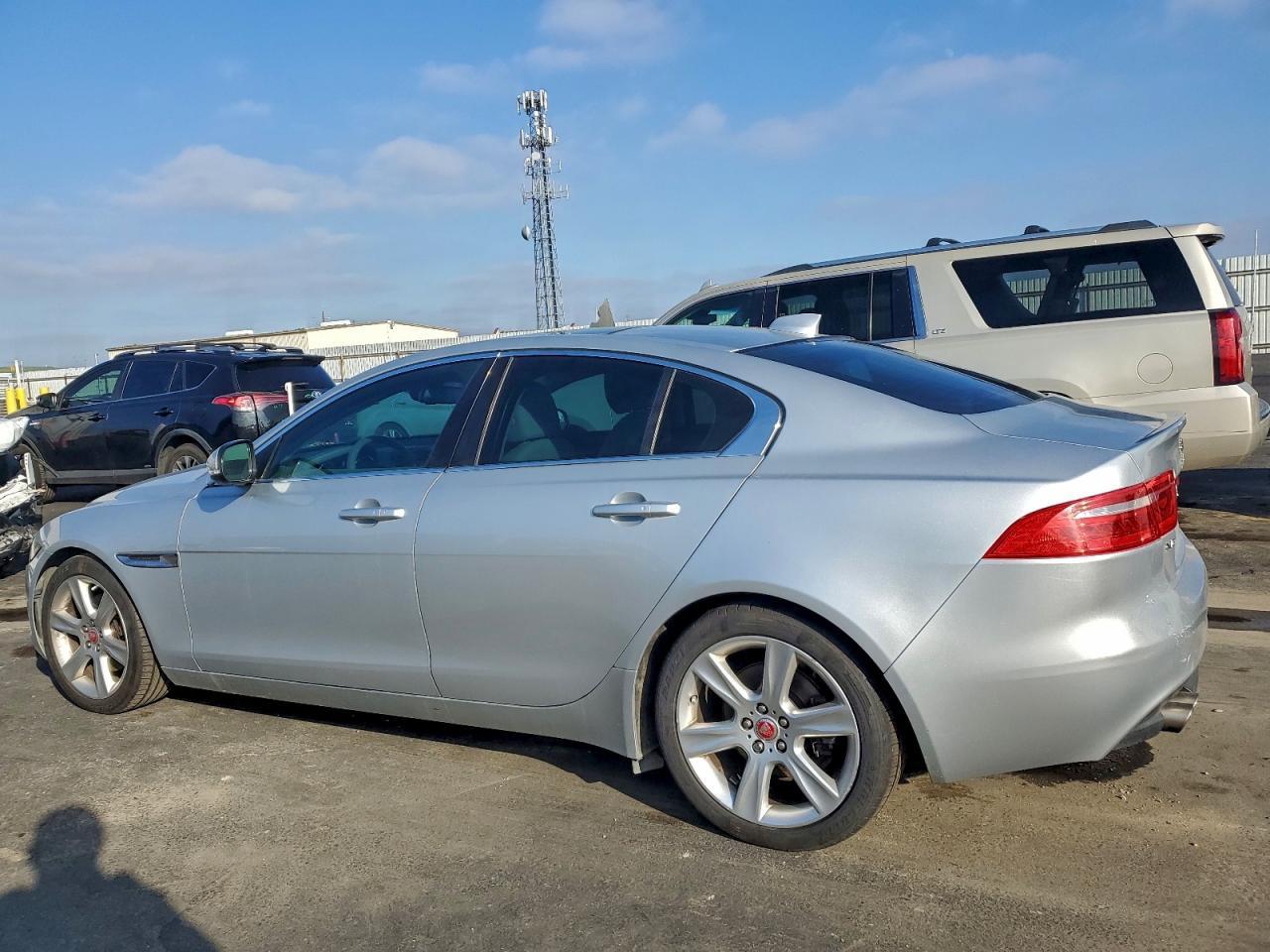 2017 JAGUAR XE