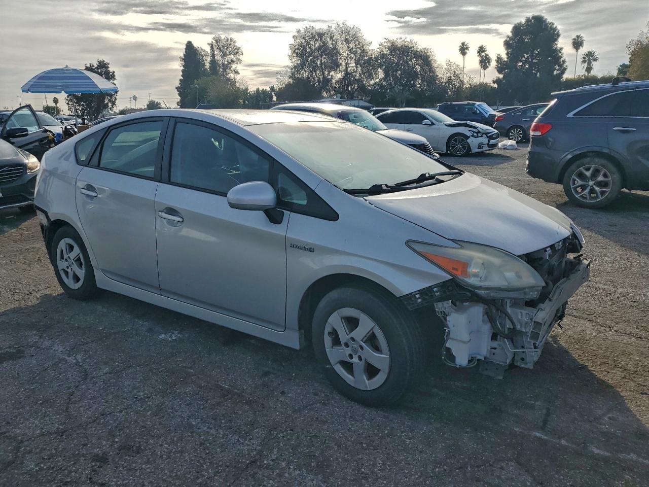 2011 TOYOTA PRIUS