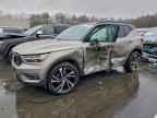 2022 VOLVO XC40