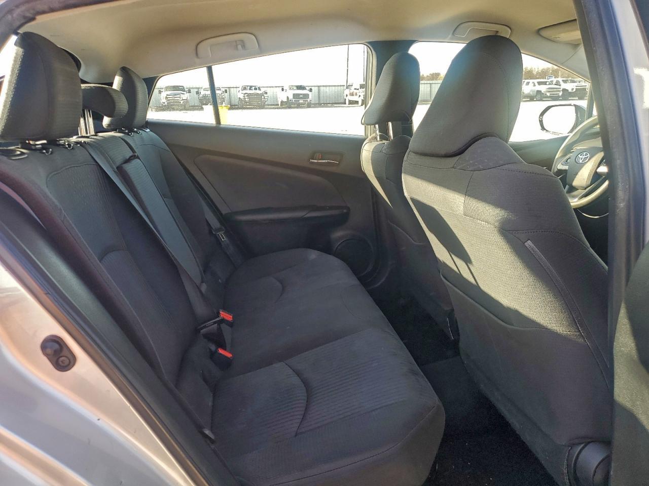 2016 TOYOTA PRIUS