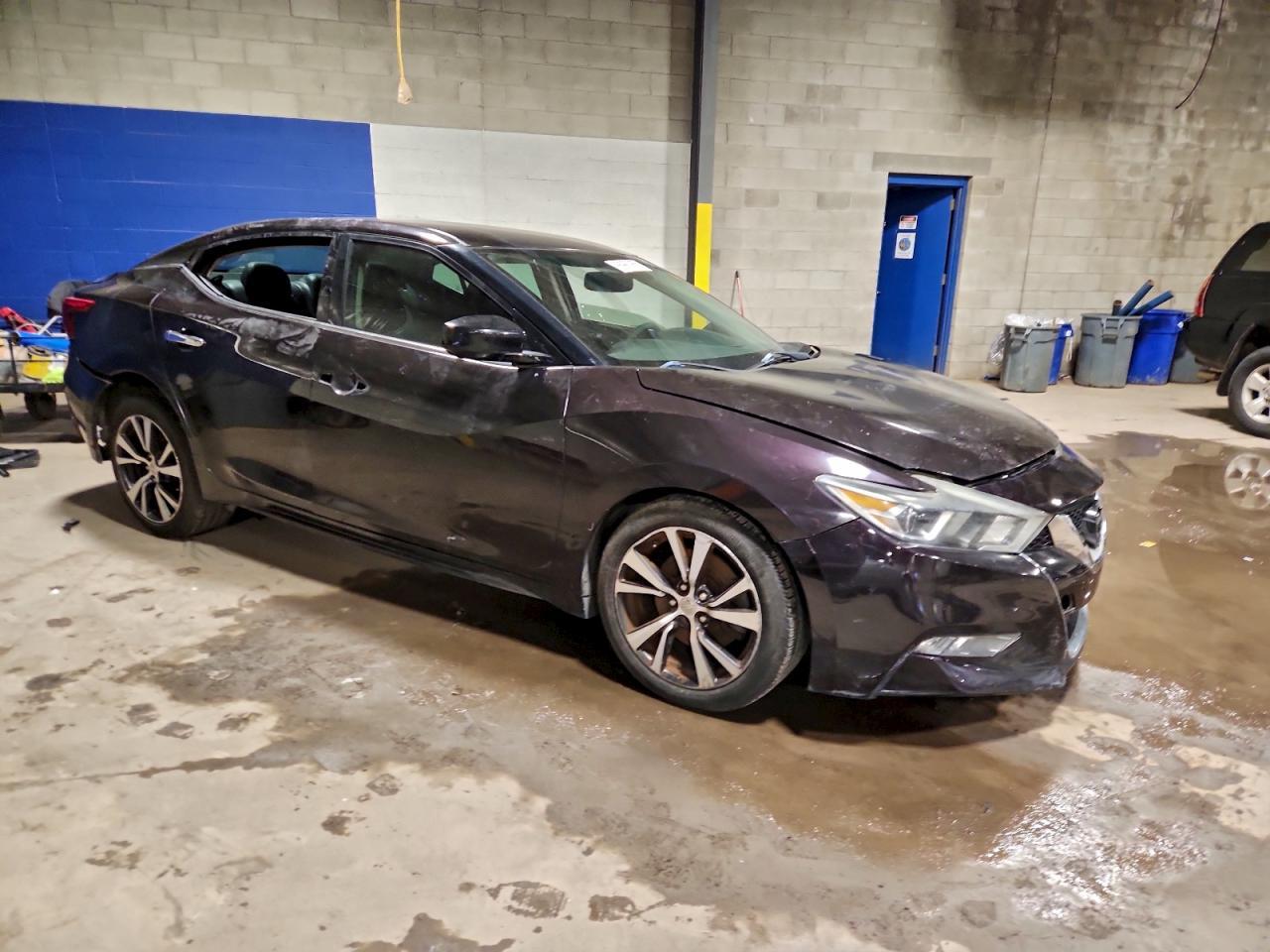 2016 NISSAN Maxima