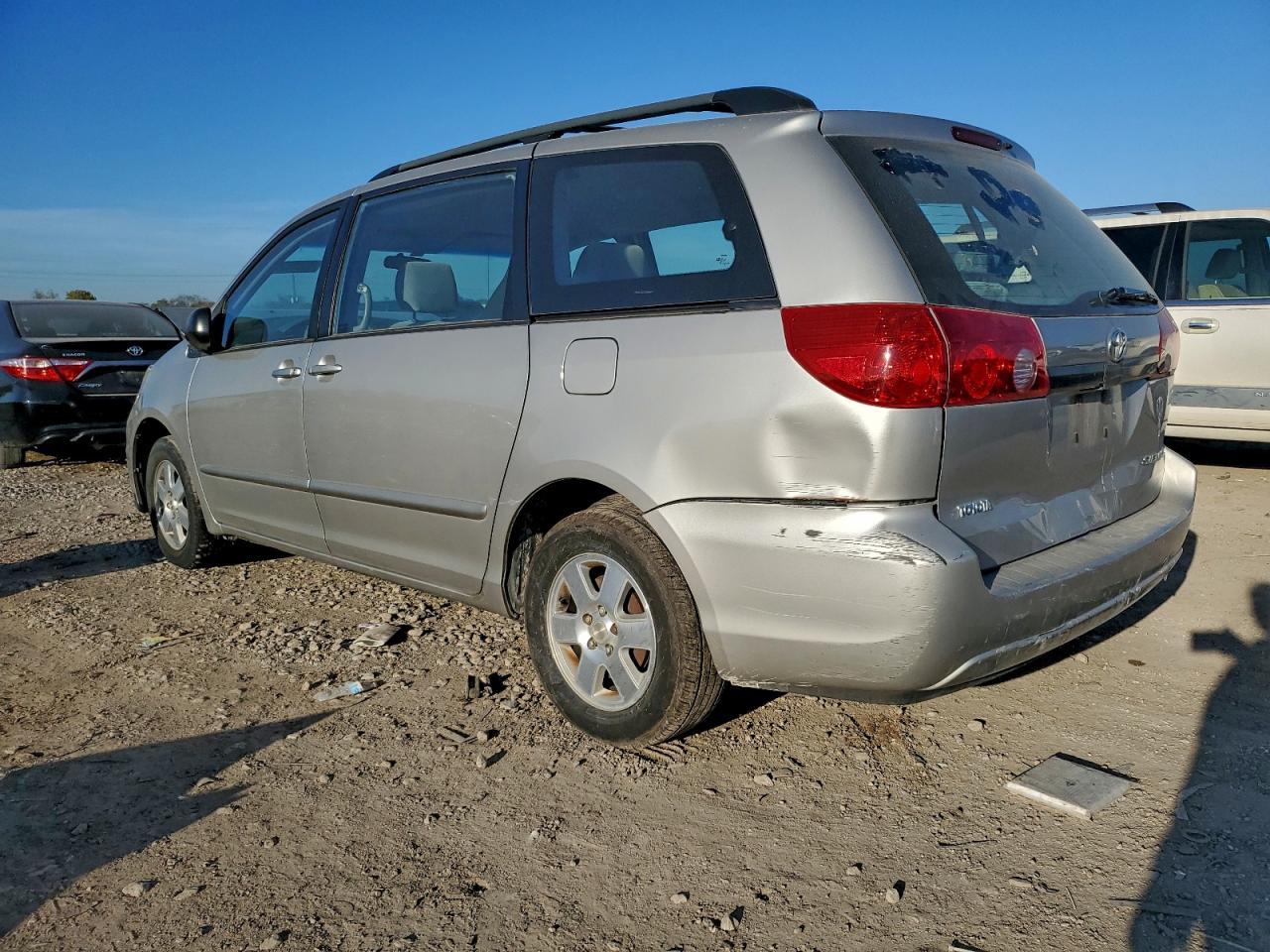 2007 TOYOTA SIENNA