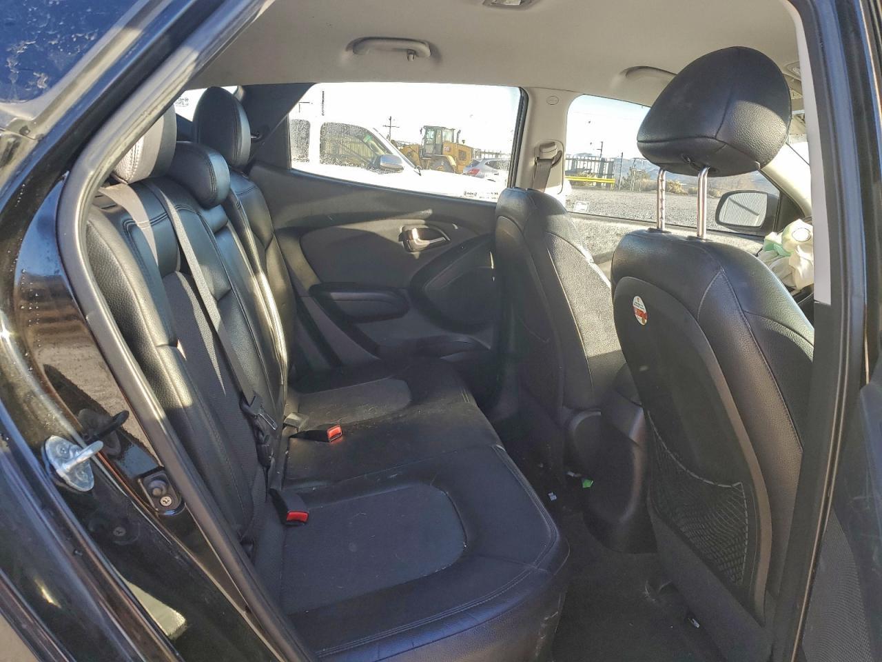 2011 HYUNDAI TUCSON