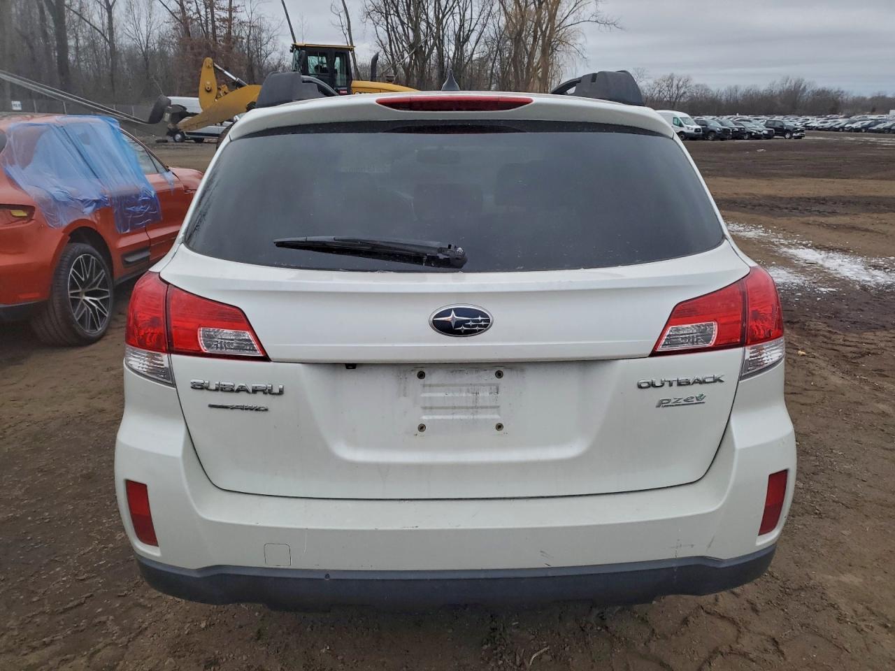 2013 SUBARU Outback