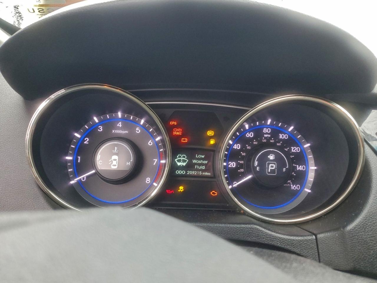 2011 HYUNDAI SONATA