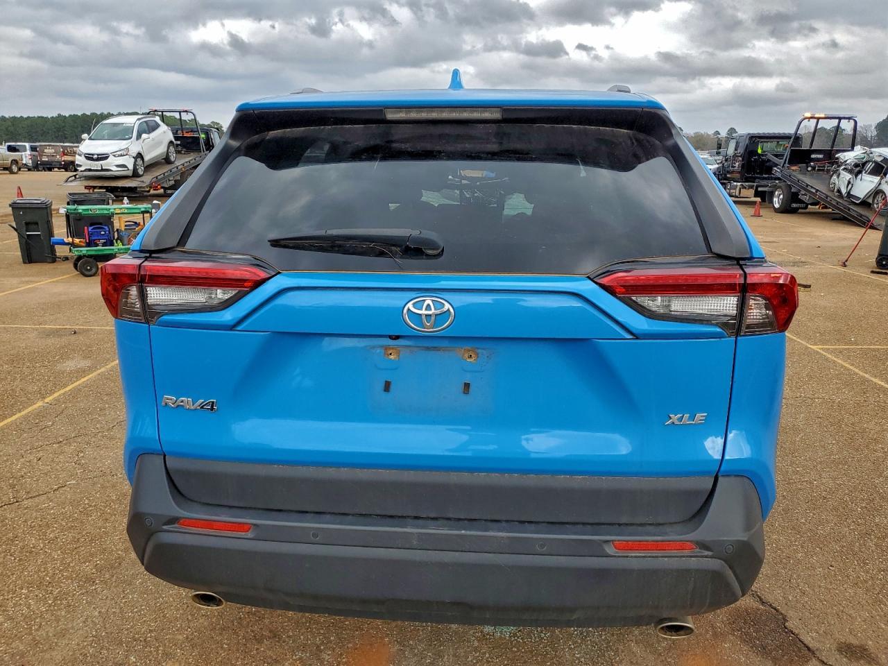 2020 TOYOTA RAV4